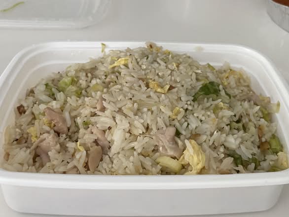 Diced Chicken with Salted Fish Fried Rice 鹹魚雞粒炒飯